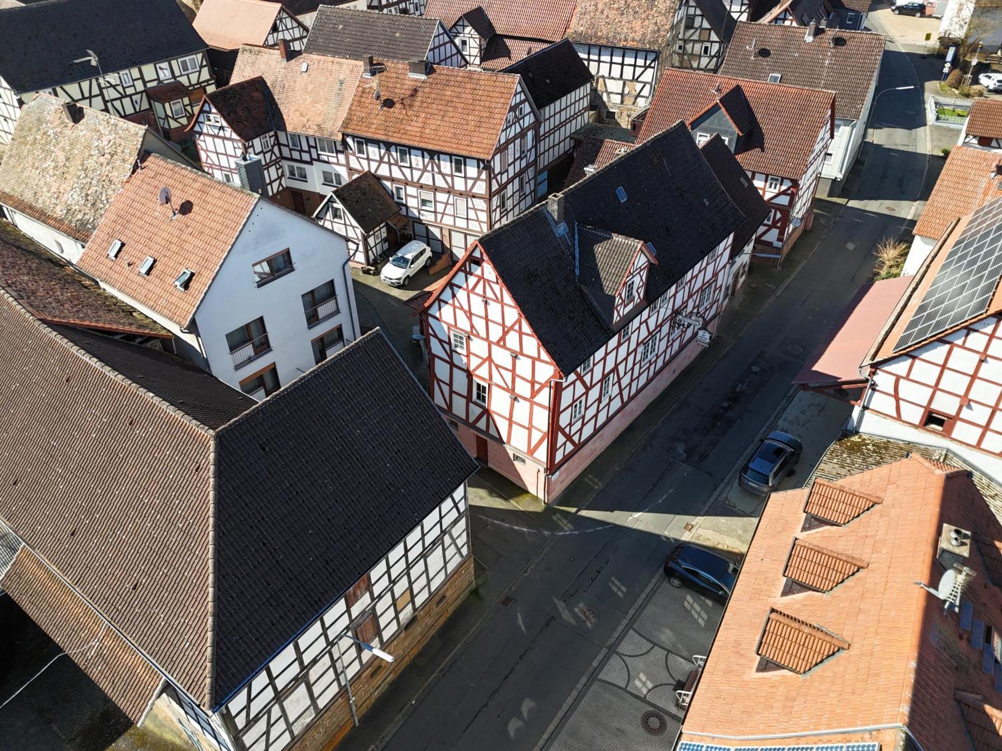 Zur Goldenen Krone Pension Stadtallendorf Exterior foto